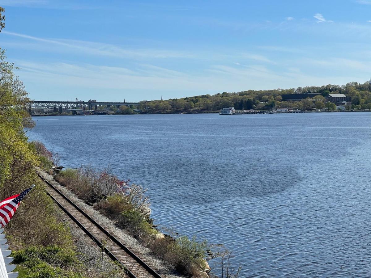 Spectacular Home With A Amazing Ocean - River View Groton Exterior photo
