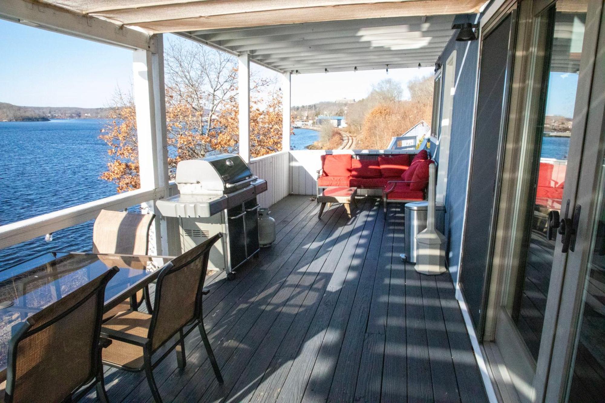 Spectacular Home With A Amazing Ocean - River View Groton Exterior photo