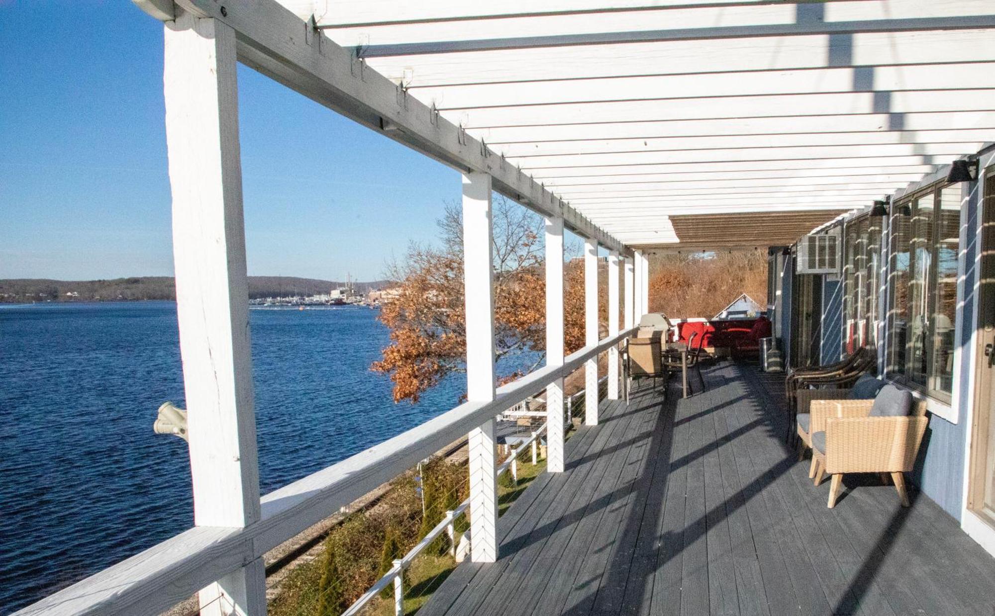 Spectacular Home With A Amazing Ocean - River View Groton Exterior photo